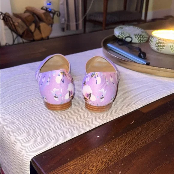Talbots Lavender Floral Women's Flats - Picture 2 of 5